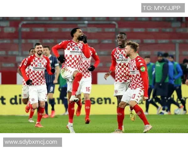 美因茨客场大胜，击败法兰克福德比战取得胜利！